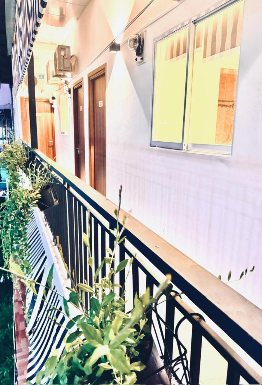 Cozy Home Airport - Self Check-In 247 Ho-Chi-Minh-Stadt Exterior foto